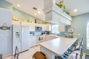 2 Mi to Beach: Naples Home w/ Pool! - Interior