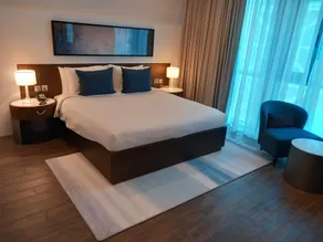 C - Hotel and Suites Doha - Chambre