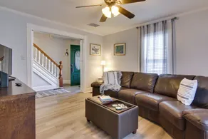 Charming Salisbury Getaway w/ Grill & Fire Pit! - Interiör