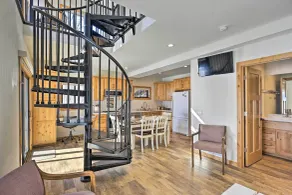 ‘Happy’s Haven’ Cabin w/ Gas Grill & Fire Pit! - Innvendig