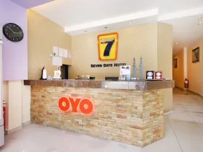 Super OYO 635 Seven Days Hotel - Recepción