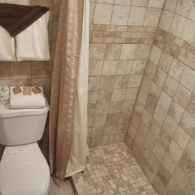 Kansas Country Inn - Bathroom