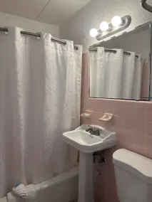 Royal Canadian Motel - Salle de bain