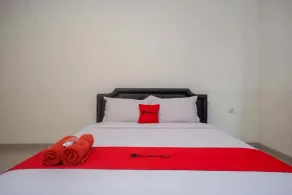 RedDoorz near Malioboro Mall 2 - Habitación