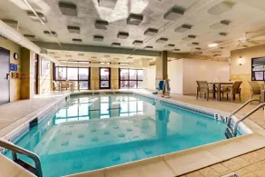 Drury Inn & Suites Marion - Piscine