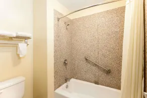 Travelodge by Wyndham Brea - Salle de bain