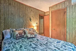 Home in Big Bass Lake Community: Fire Pit & Grill! - Room