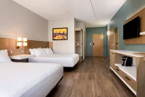 Wyndham Garden Winnipeg Airport - Room