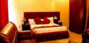 Hotel Hilltop Country Club - Zimmer