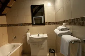 Rustenburg Boutique Hotel - Bathroom