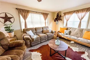 Fenced Yard! Peaceful Retreat in Smithville - Interior