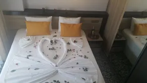 Elisa Hotel - Habitación