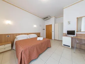 Ristorante Hotel Lucia - 100 mt dal mare - Rum