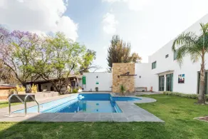 Capital O Hotel Vitale Leon MX - Piscine