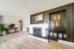 Home < 1 Mi to Lake Erie & Shades Beach Park! - Innvendig