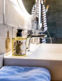 Les Yourtes de Provence - Bathroom