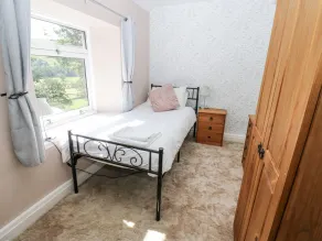 Merveilleux cottage adapté aux familles avec jardin | Avec animaux admis - Chambre
