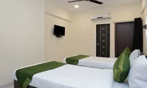 Treebo Lotus Baner - Room