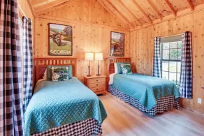 Cozy Dillard Cabin w/ Mountain Views & Pool Access - Innvendig
