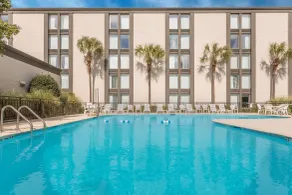Wyndham Garden Summerville - Pool