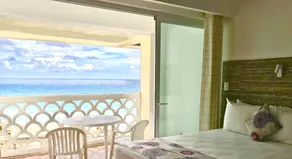 Beach and Ocean Front Apartments Cancun - Zimmer