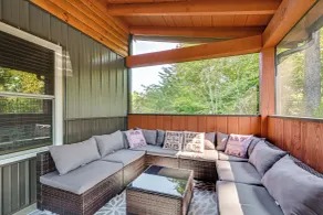 Mammoth Cave Retreat w/ Hot Tub & Game Loft - Innvendig