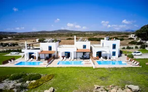 Nerida Beachfront Villas - Pool