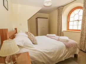 Elmwood - Room