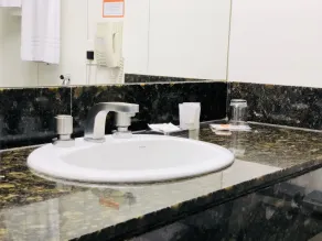 Boulevard Plaza - Room