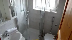 Hotel Linde - Bathroom