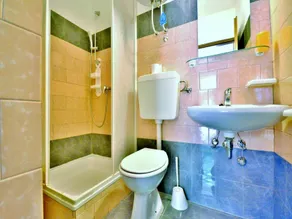 Familienfreundliche gemütliche Wohnung mit Grill und Terrasse | Neben dem Strand - Badezimmer