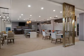 La Quinta Inn & Suites by Wyndham Tracy - Basseng