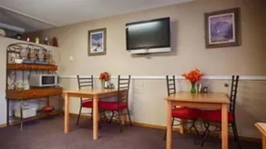 UBar Inn & Suites - Restaurant