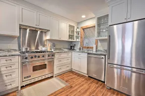Updated Condo Next to Burke Mountain Bike Trails! - Innvendig