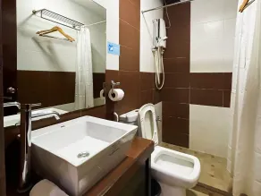 Siayan Travellers Inn Manila powered by Cocotel - Salle de bain