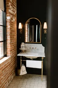 HATCHERY HOTEL & EVENT CENTER - Bathroom