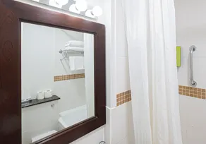 Durley Dean - Baño
