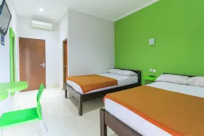 Hotel Warta Putra - Zimmer