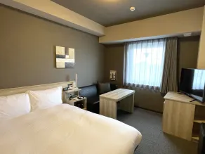 Hotel Route Inn Ohi Takahama - Rom