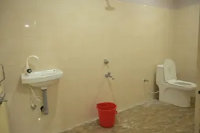 Nirmalya Guest House - Baño
