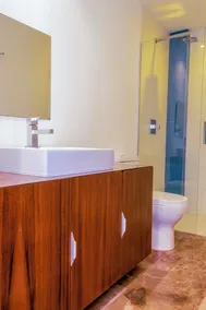 Exclusive 5th Ave Apt with Private Pool - Baño