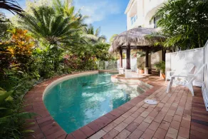 Villa Beach Palm Cove - Pool