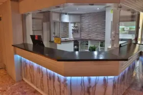 Inn On The Lake - Reception