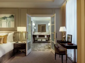 Corinthia Grand Hotel Astoria Brussels - Bathroom
