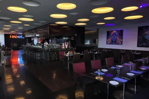Golden Tulip Muscat - Restaurant
