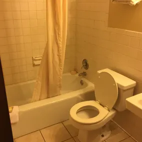 Ashland Inn - Bathroom
