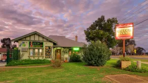 Forest Lodge Motor Inn & Restaurant - Restaurant