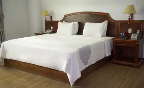 Kingdom Hotel - Room