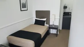 Comfort Inn & Apartments Northgate Airport - Room