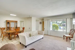 12 Mi to Dtwn LA: Family Home w/ Patio + Yard! - Intérieur